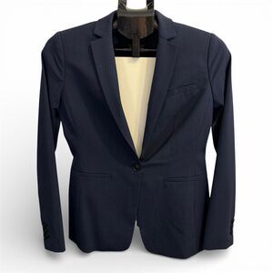 Banana Republic Petite 0 Navy Blue Wool 2 Piece Suit.  Marzotto fabric